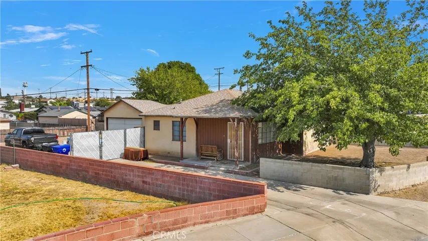 821 S 1st Avenue, Barstow, California 92311