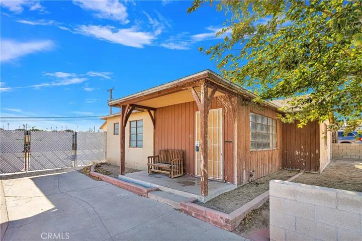821 S 1st Avenue, Barstow, California 92311