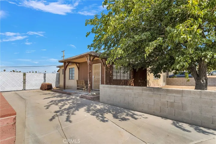 821 S 1st Avenue, Barstow, California 92311