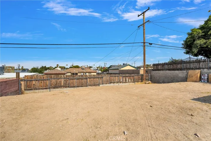 821 S 1st Avenue, Barstow, California 92311
