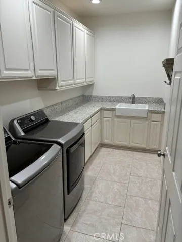 Indoor laundry room