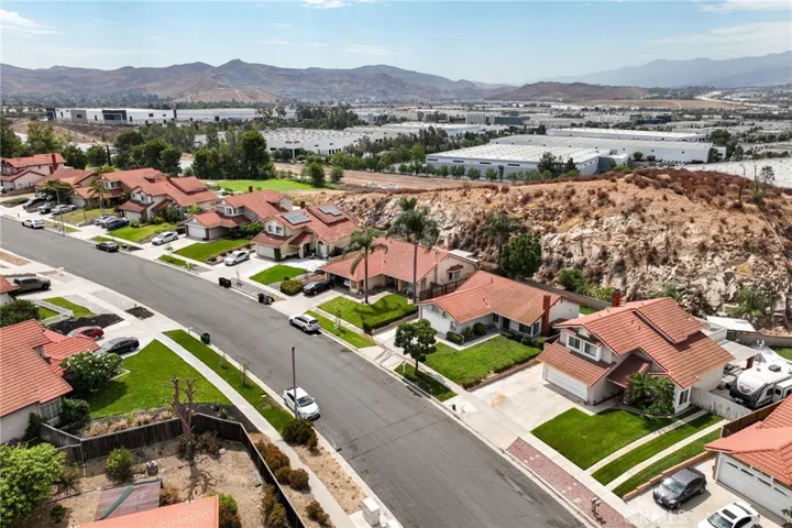 1418 Ripchak Road, Corona, California 92879