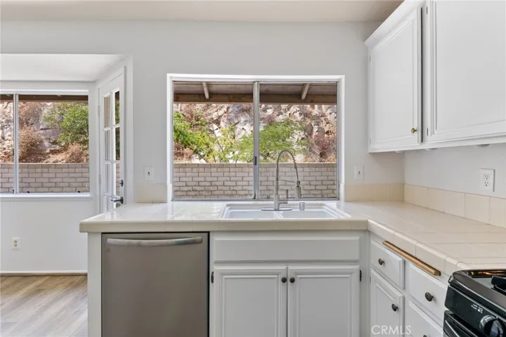 1418 Ripchak Road, Corona, California 92879