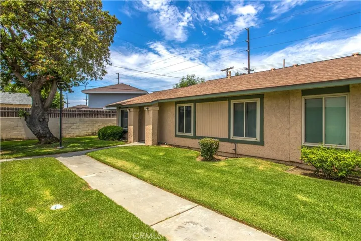 6307 La Mirada Way, Riverside, California 92504