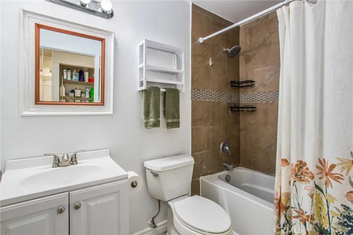 6307 La Mirada Way, Riverside, California 92504