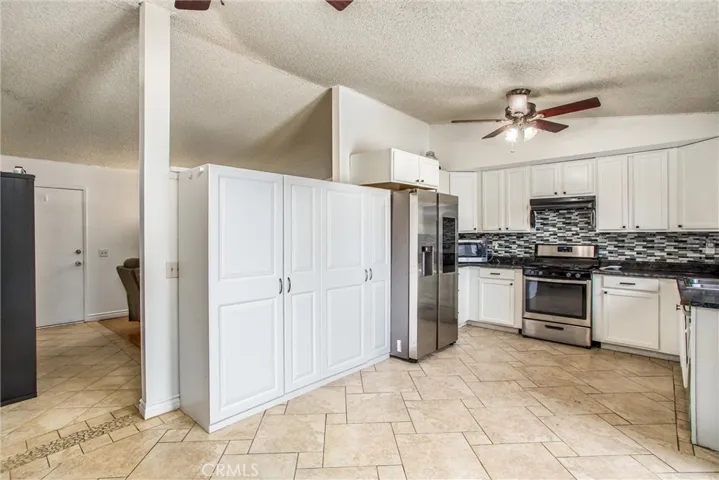 6307 La Mirada Way, Riverside, California 92504