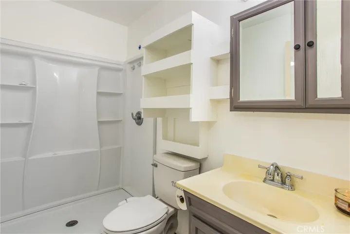 6307 La Mirada Way, Riverside, California 92504