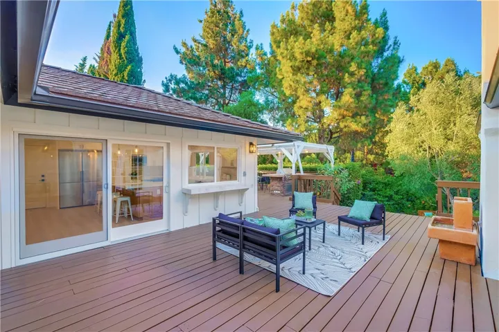 5205 Middlecrest Road, Rancho Palos Verdes, California 90275