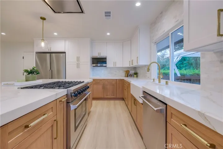 5205 Middlecrest Road, Rancho Palos Verdes, California 90275