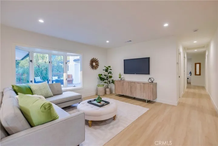 5205 Middlecrest Road, Rancho Palos Verdes, California 90275