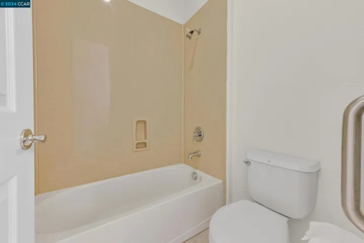 2nd Full Bathroom
