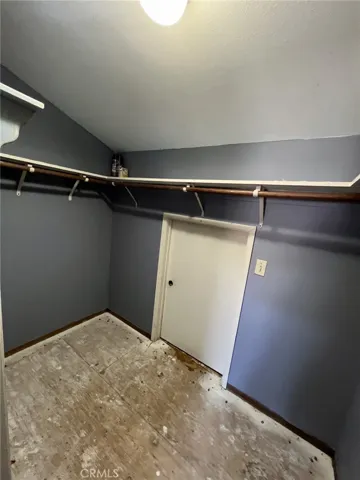 2nd Bedroom Closet
