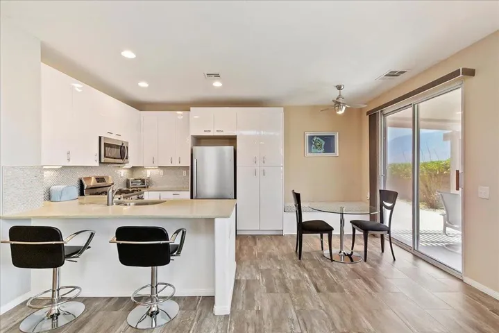 09-Kitchen & Dining