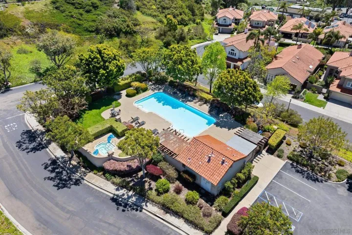 930 Via Mil Cumbres 33, None, California 92075