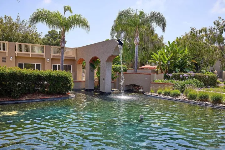 930 Via Mil Cumbres 33, None, California 92075