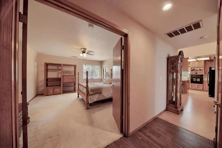 6531 Almondwood Drive, Riverbank, California 95367