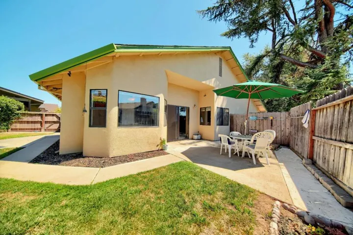 6531 Almondwood Drive, Riverbank, California 95367