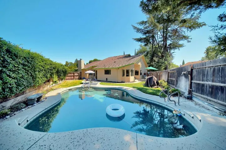 6531 Almondwood Drive, Riverbank, California 95367