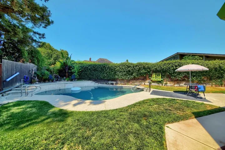 6531 Almondwood Drive, Riverbank, California 95367