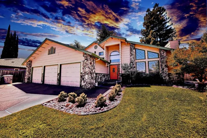 6531 Almondwood Drive, Riverbank, California 95367