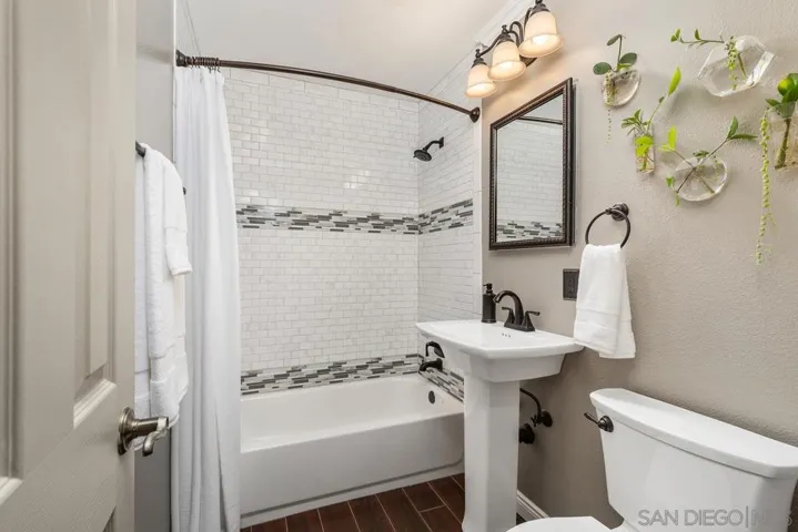 9469 Pike Rd, Santee, California 92071