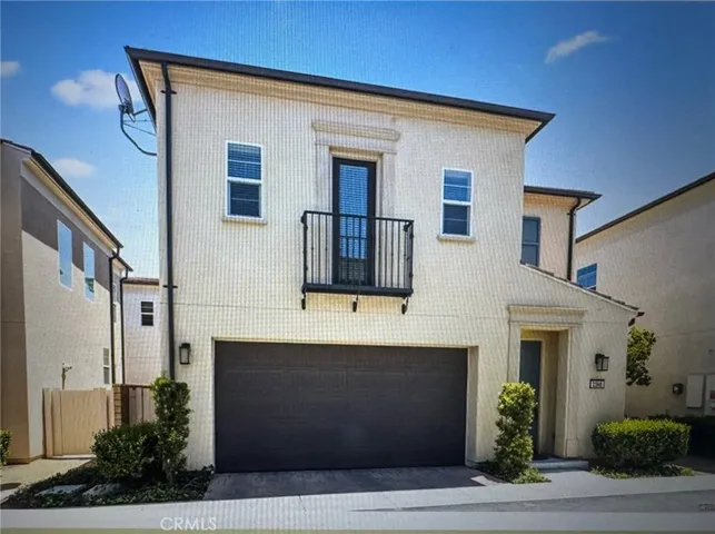 21948 Moveo Drive, Saugus, California 91350