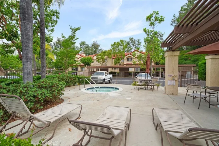 21233 Camelia 21, Lake Forest, California 92630