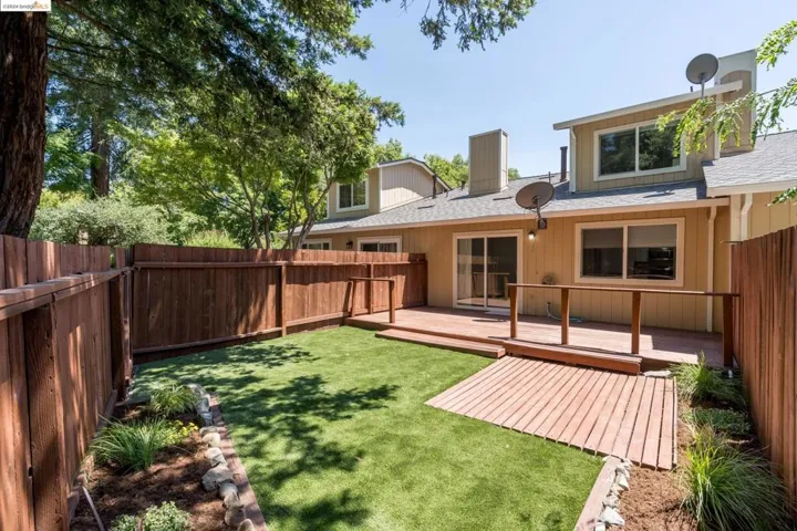 159 Acorn Dr, Petaluma, California 94952