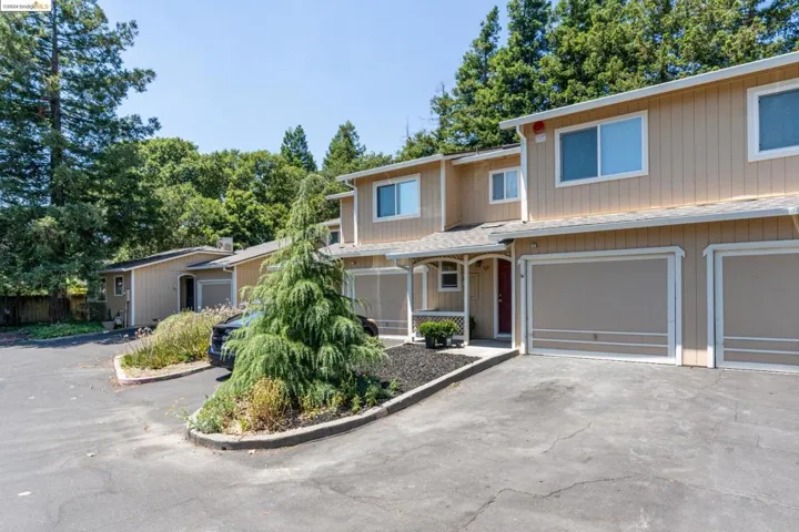 159 Acorn Dr, Petaluma, California 94952