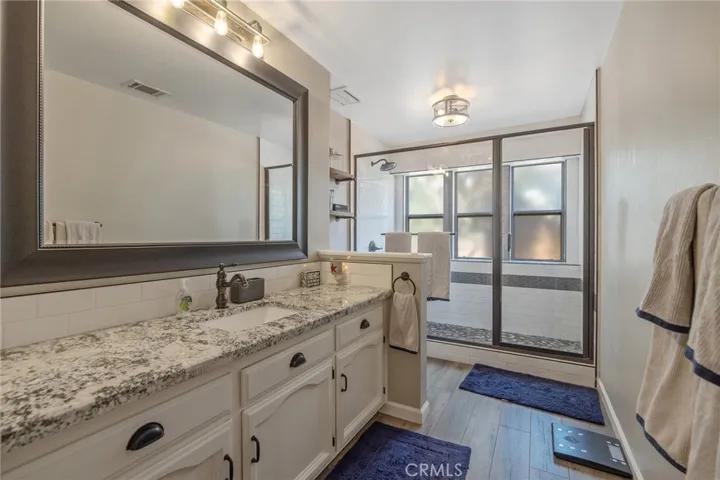 140 E Sunnyside, Visalia, California 93277