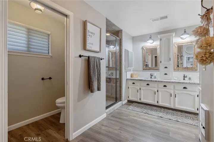 140 E Sunnyside, Visalia, California 93277