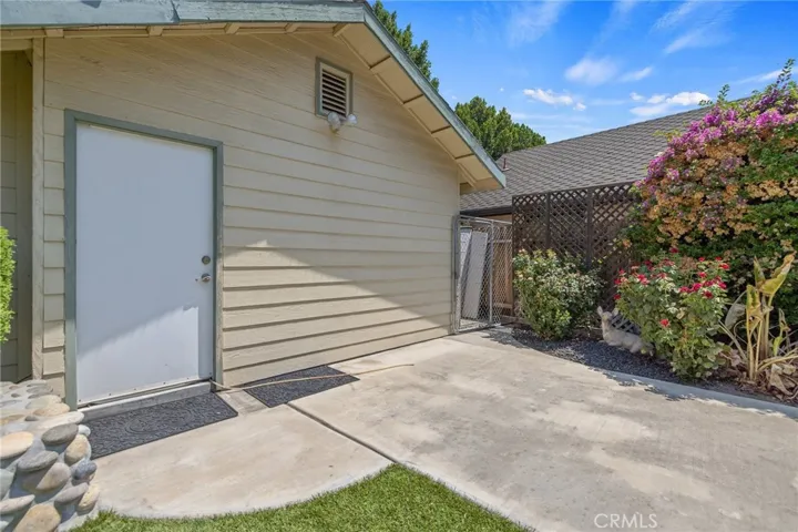 140 E Sunnyside, Visalia, California 93277