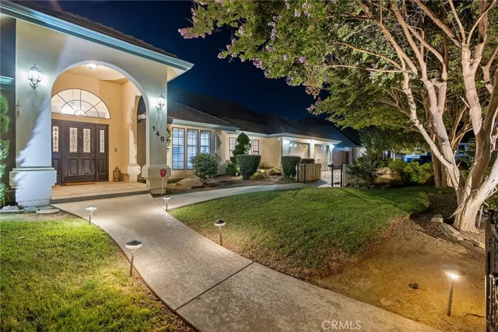 140 E Sunnyside, Visalia, California 93277