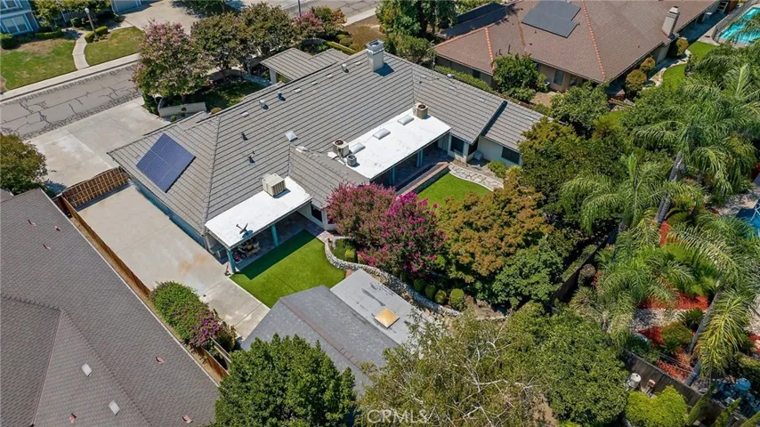 140 E Sunnyside, Visalia, California 93277