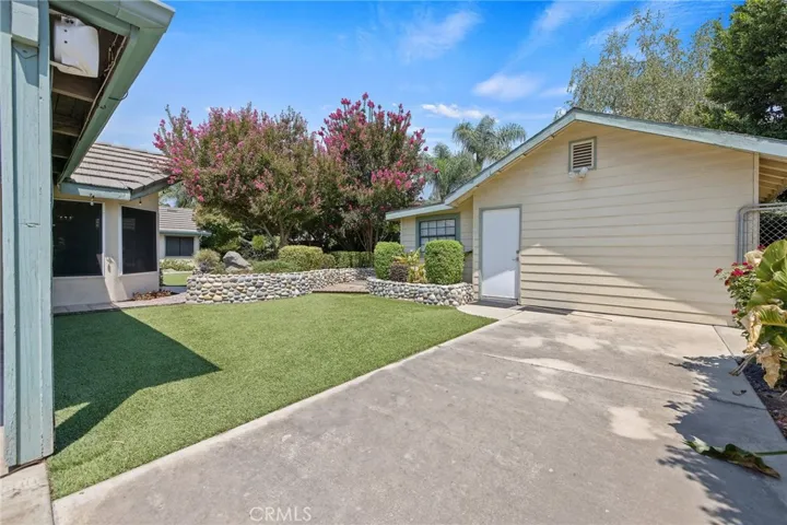 140 E Sunnyside, Visalia, California 93277
