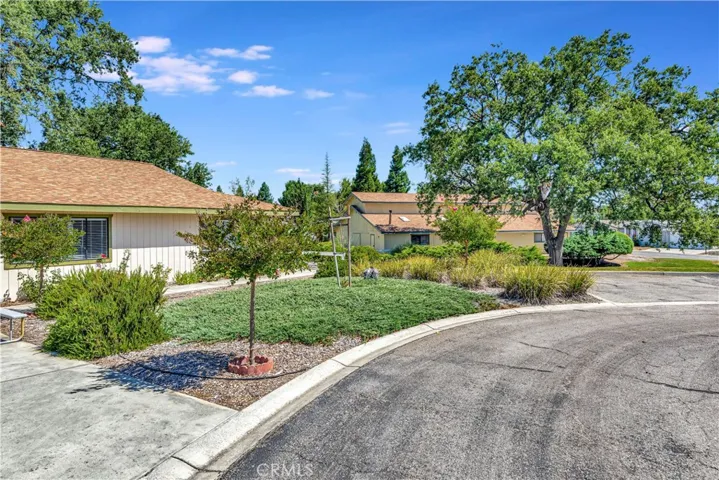 Park office and clubhouse available for residents of Meadowbrook.