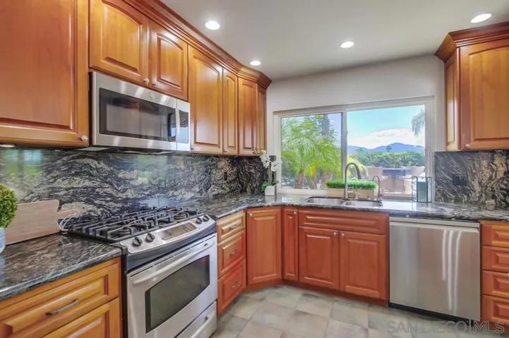 14747 Dash Way, Poway, California 92064