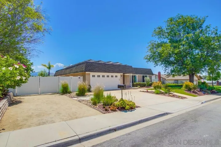 14747 Dash Way, Poway, California 92064