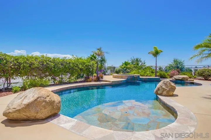14747 Dash Way, Poway, California 92064