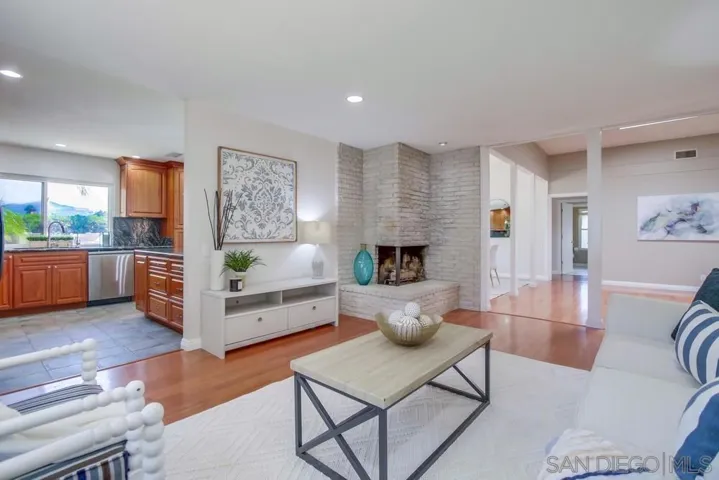 14747 Dash Way, Poway, California 92064