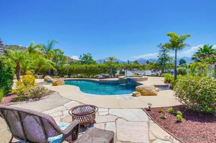 14747 Dash Way, Poway, California 92064