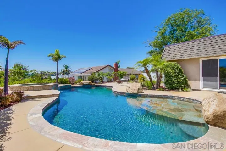 14747 Dash Way, Poway, California 92064