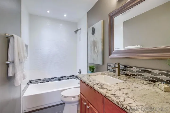 14747 Dash Way, Poway, California 92064