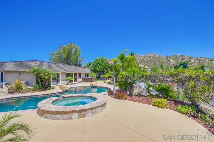 14747 Dash Way, Poway, California 92064
