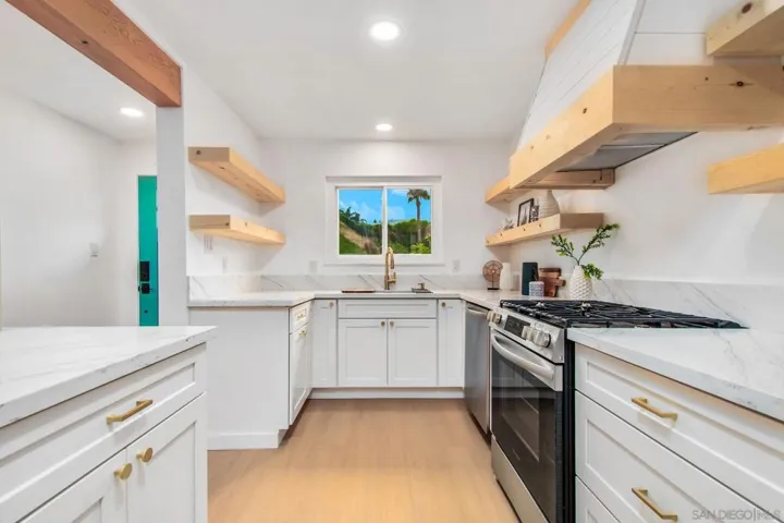 2238 El Monte, Oceanside, California 92054