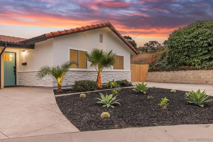 2238 El Monte, Oceanside, California 92054