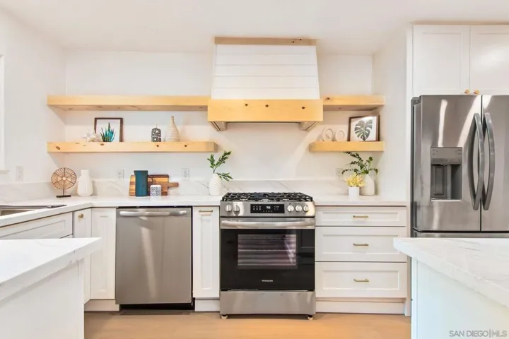 2238 El Monte, Oceanside, California 92054