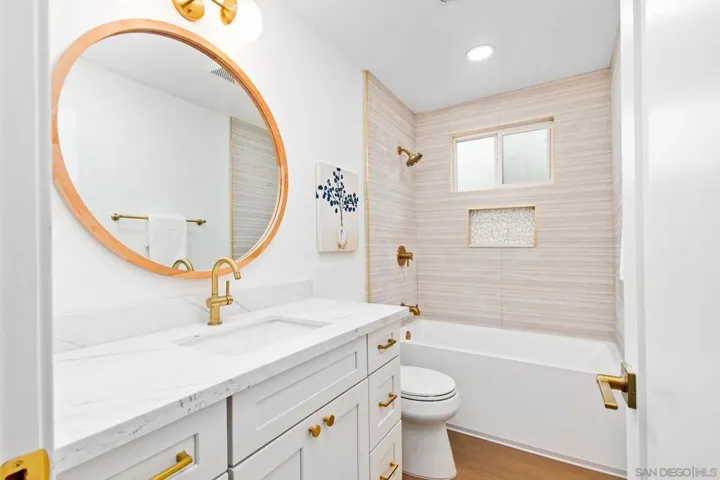 2238 El Monte, Oceanside, California 92054