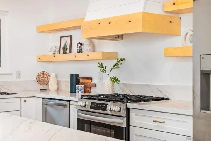 2238 El Monte, Oceanside, California 92054