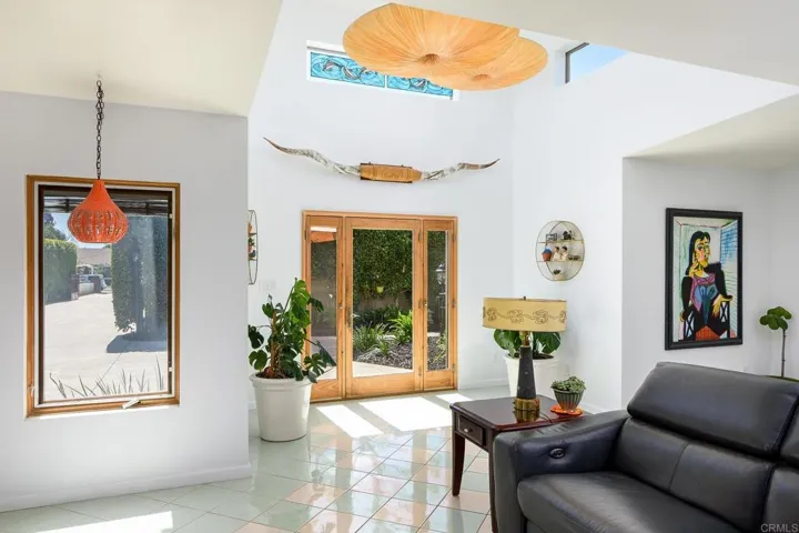 1922 Moreno Street, Oceanside, California 92054